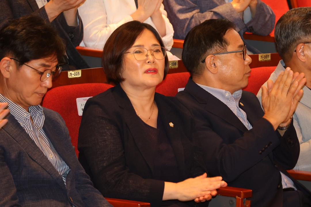 '용산구의회, 제26회 사회 복지의 날 기념식 참석' 게시글의 사진(7) 'COS2222245A3539.JPG'