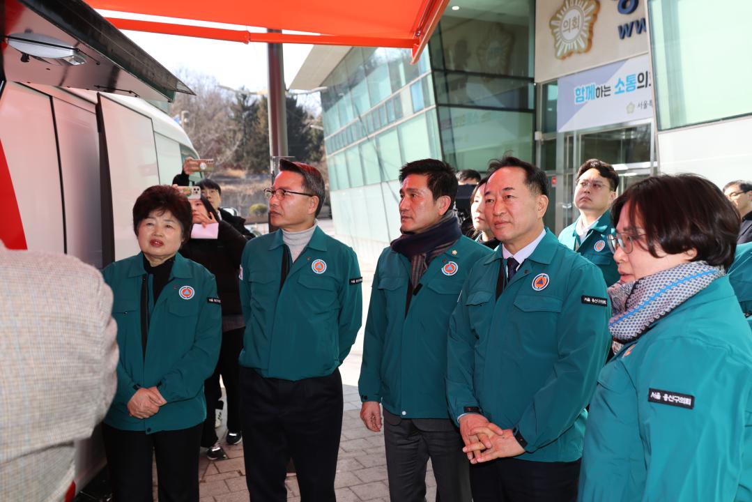 '용산구의회, 용산 재난현장지휘버스 설명회 참석' 게시글의 사진(4) '0G0A1129.JPG'