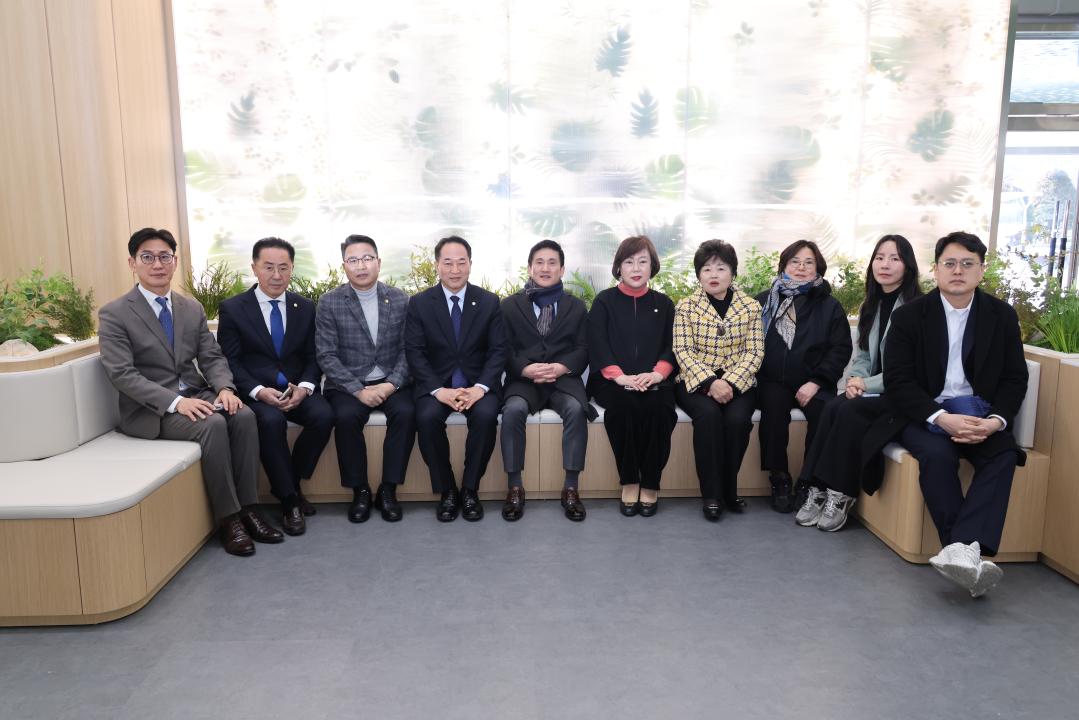 용산구의회, 용산구청 청사 힐링정원 라운딩