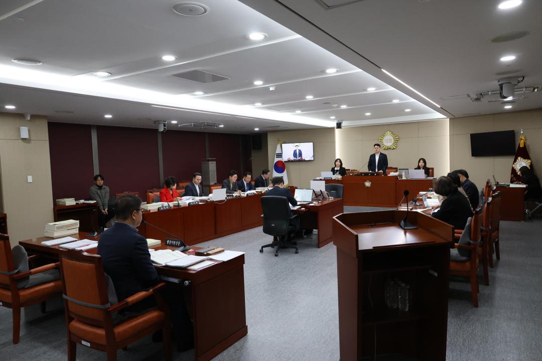 '용산구의회, 제302회 제2차 정례회 예산결산위원회 3차회의(행정지원국)' 게시글의 사진(2) '245A3225.JPG'