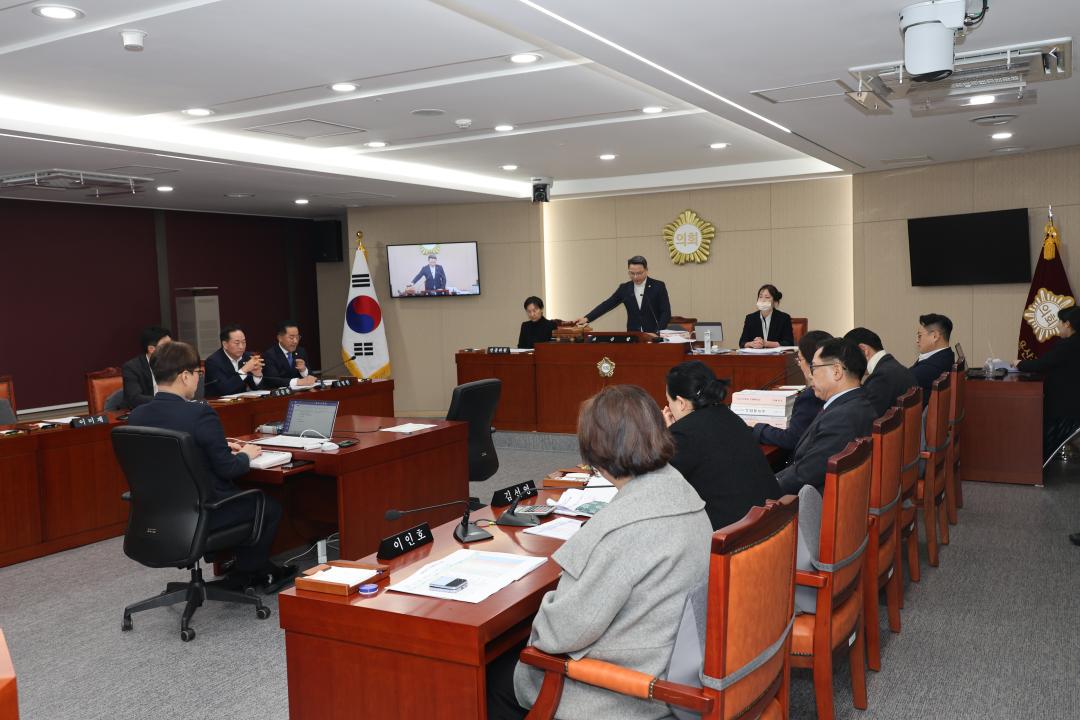 '용산구의회, 제294회 제2차 정례회 예산결산위원회 11차회의' 게시글의 사진(2) '245A1546.JPG'