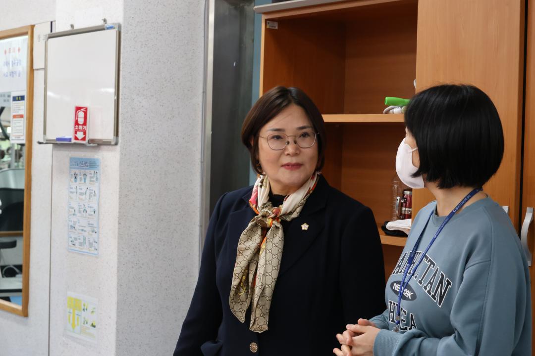 '용산구의회, 제302회 제2차 정례회 행정사무감사(이촌2동) 행정건설위원회' 게시글의 사진(6) '245A3655.JPG'