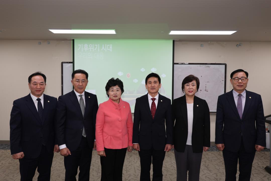 '용산구의회, 탄소중립 사회 실현을 위한 찾아가는 용산구민 환경교육 참석 (친환경 천연 샴푸바 만들기)' 게시글의 사진(1) '245A5560.JPG'