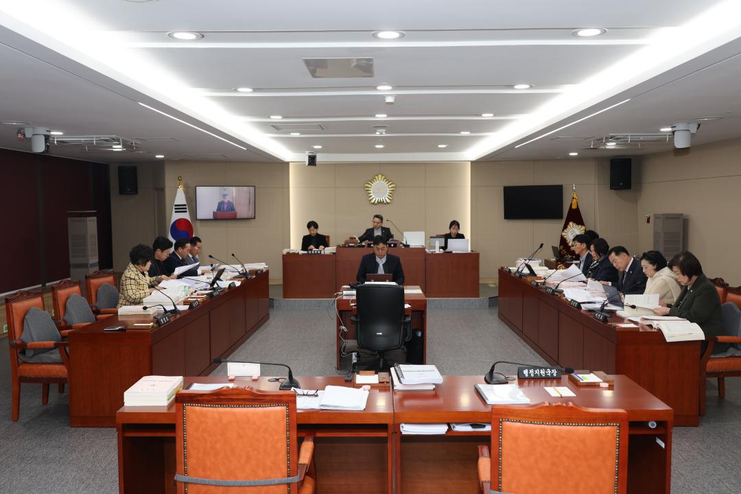 '용산구의회, 제294회 제2차 정례회 예산결산위원회 5차회의' 게시글의 사진(2) '245A7748.JPG'