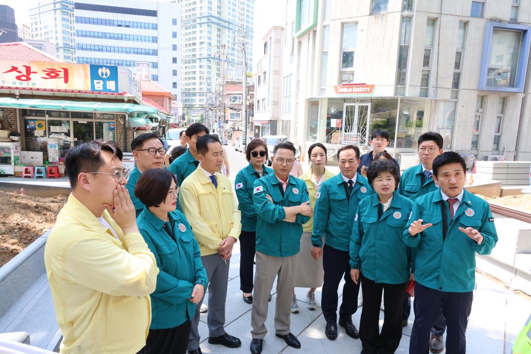 '용산구의회, 예산결산특별위원회 현장방문 (용리단길 동행거리, 용산구 사회적경제지원센터)' 게시글의 사진(2) '245A0119.JPG'