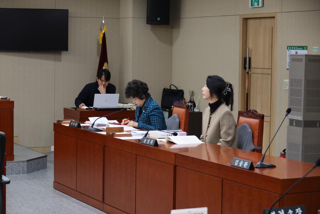 '용산구의회, 제303회 임시회 주요업무계획 보고(보건소)' 게시글의 사진(3) '0G0A0538.JPG'