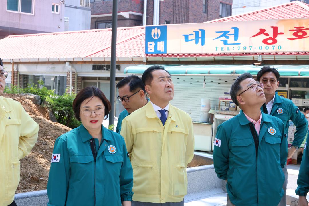 '용산구의회, 예산결산특별위원회 현장방문 (용리단길 동행거리, 용산구 사회적경제지원센터)' 게시글의 사진(4) '245A0043.JPG'