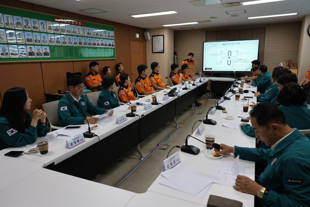 '2024년 용산구의회 을지훈련 격려방문 (용산구청 상황실, 용산경찰서, 용산소방서)' 게시글의 사진(6) '245A1197.JPG'