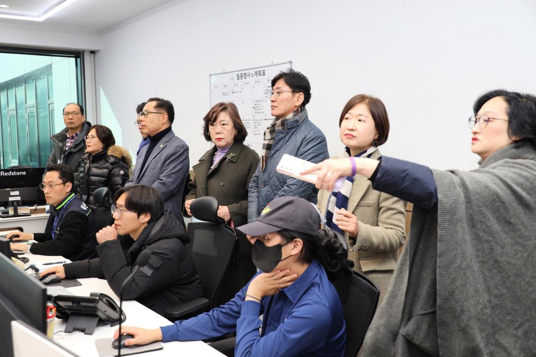 '용산구의회, 제302회 제2차 정례회 행정사무감사 현지확인(해방촌주차장건립현장·공영주차장관제센터) 행정건설위원회' 게시글의 사진(9) '138A0127.JPG'