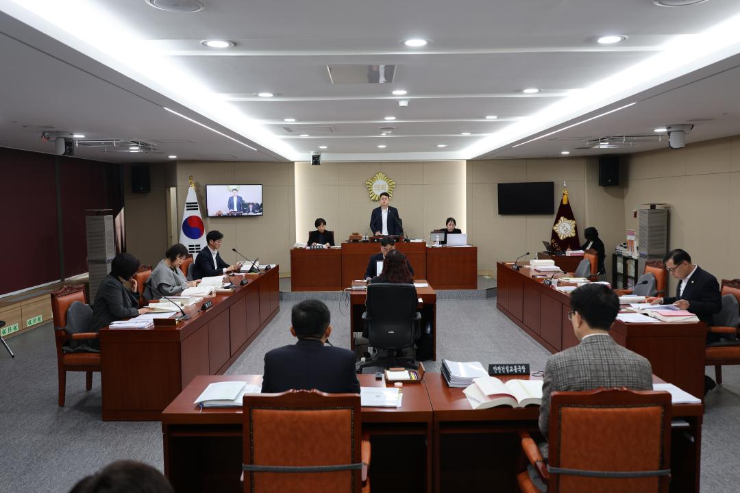 '용산구의회, 제294회 제2차 정례회 행정사무감사(안전건설교통국)' 게시글의 사진(1) '245A5497.JPG'