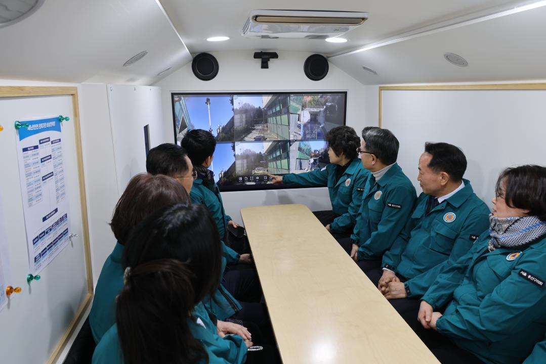 '용산구의회, 용산 재난현장지휘버스 설명회 참석' 게시글의 사진(3) '0G0A1081.JPG'