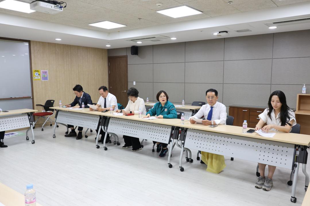 '용산구의회, 예산결산특별위원회 현장방문 (용리단길 동행거리, 용산구 사회적경제지원센터)' 게시글의 사진(9) '245A0222.JPG'