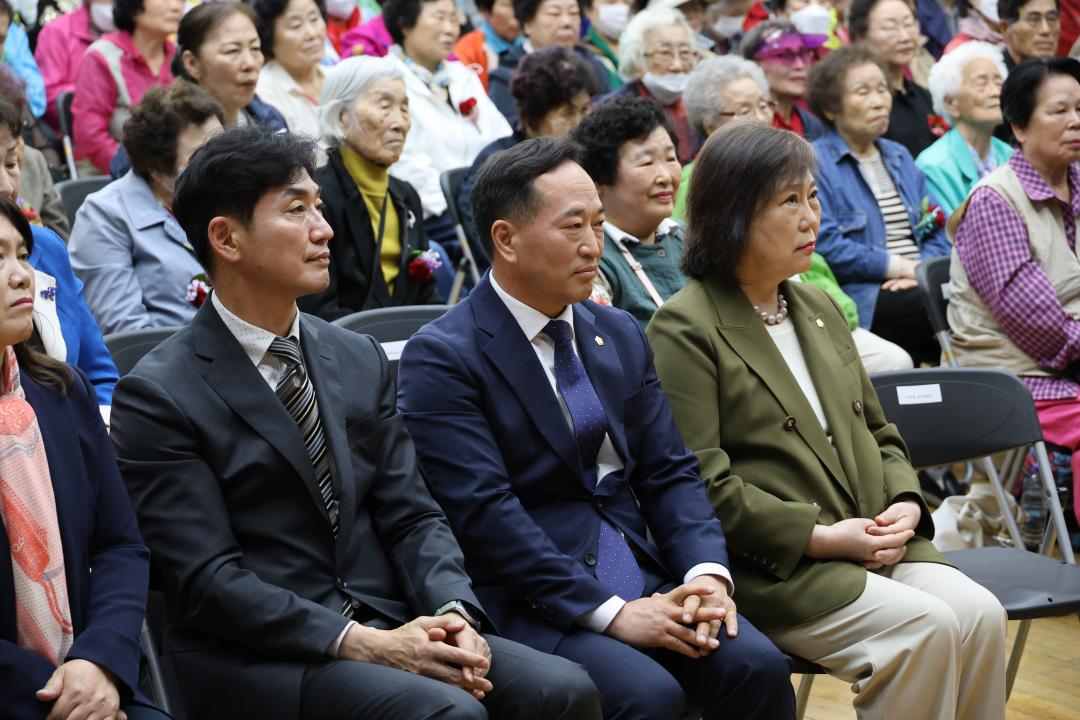 '용산구의회, 희망과 행복의 경로잔치 참석' 게시글의 사진(3) '245A8533.JPG'