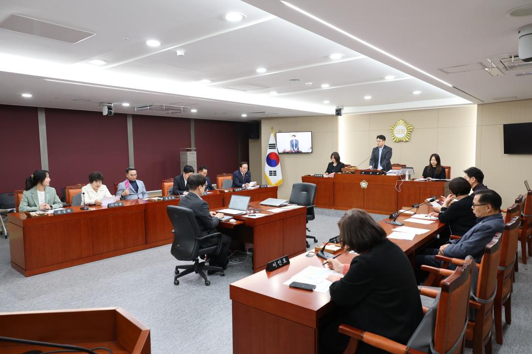 '용산구의회, 제302회 제2차 정례회 예산결산특별위원회 1차회의' 게시글의 사진(2) '245A2530.JPG'