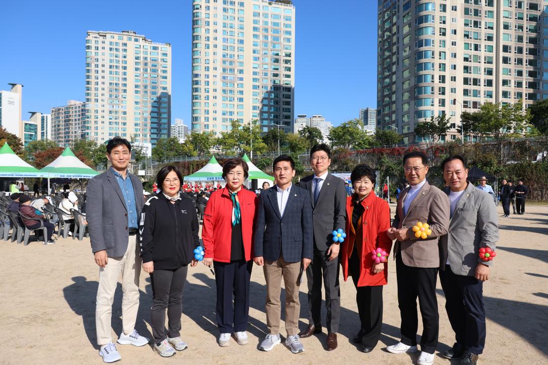 '용산구의회, 용산구 장애인·비장애인이 함께하는 걷기대회 참석' 게시글의 사진(2) '245A7527.JPG'