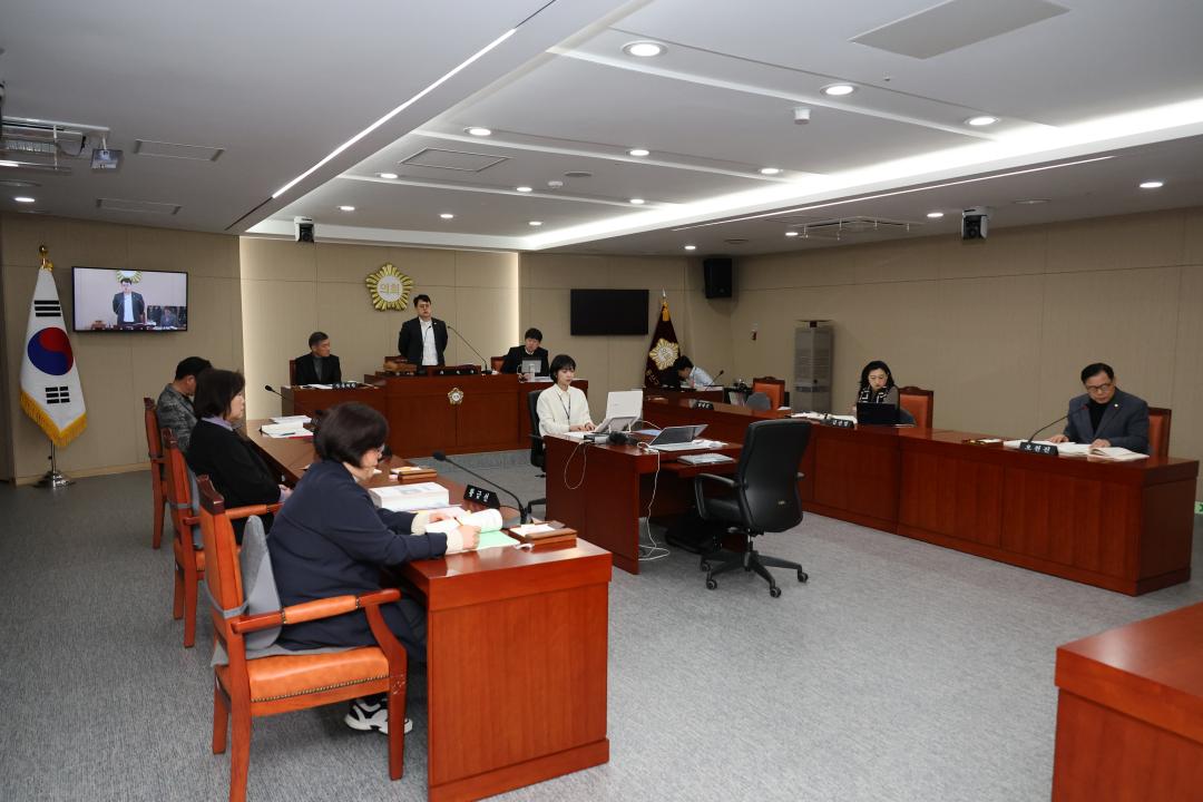 '용산구의회, 제295회 임시회 행정건설위원회 업무보고 (행정지원국, 시설관리공단)' 게시글의 사진(2) '245A0094.JPG'