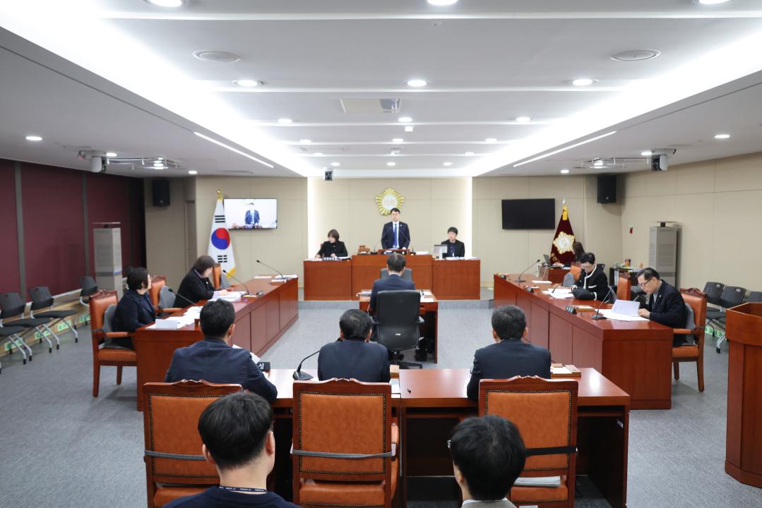 용산구의회, 제303회 임시회 행정건설위원회 1차회의