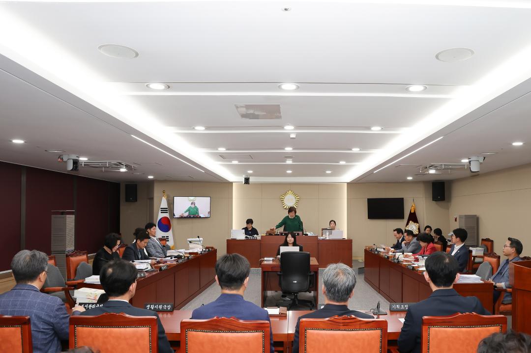 '제290회 제1차 정례회 예산결산특별위원회 제8차 회의' 게시글의 사진(16) '245A6204.JPG'