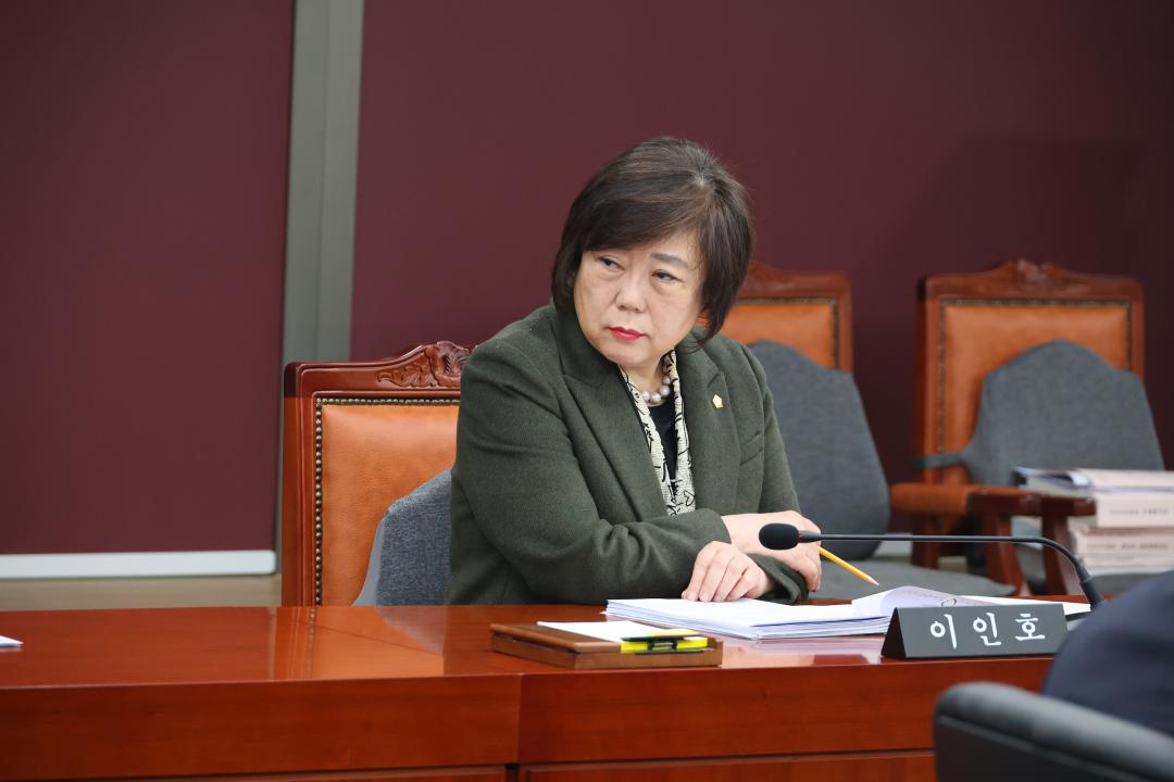 '용산구의회, 제294회 제2차 정례회 행정건설위원회 2차회의' 게시글의 사진(6) '245A0340.JPG'