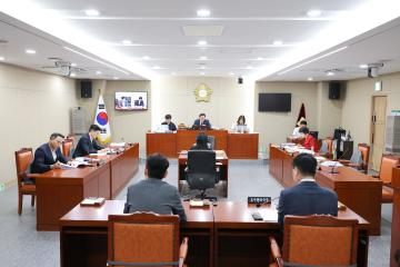 용산구의회, 제300회 임시회 복지도시위원회 회의