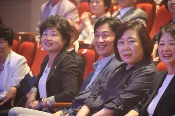 용산구의회, 한국용산예총 창단 19주년기념 『한마음 트로트가요제』 참석