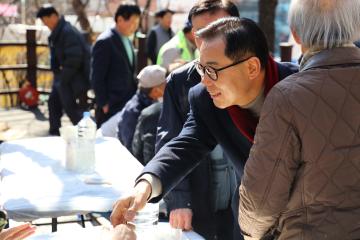 용산구의회, 2026 정월대보름 윷놀이대회 참석(원효로제2동)