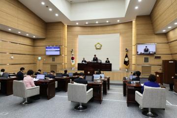 용산구의회, 제305회 임시회 개회