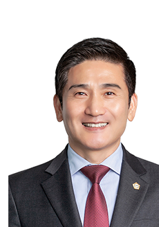 the chair of Yongsan-gu Council, Kim Jung JAE